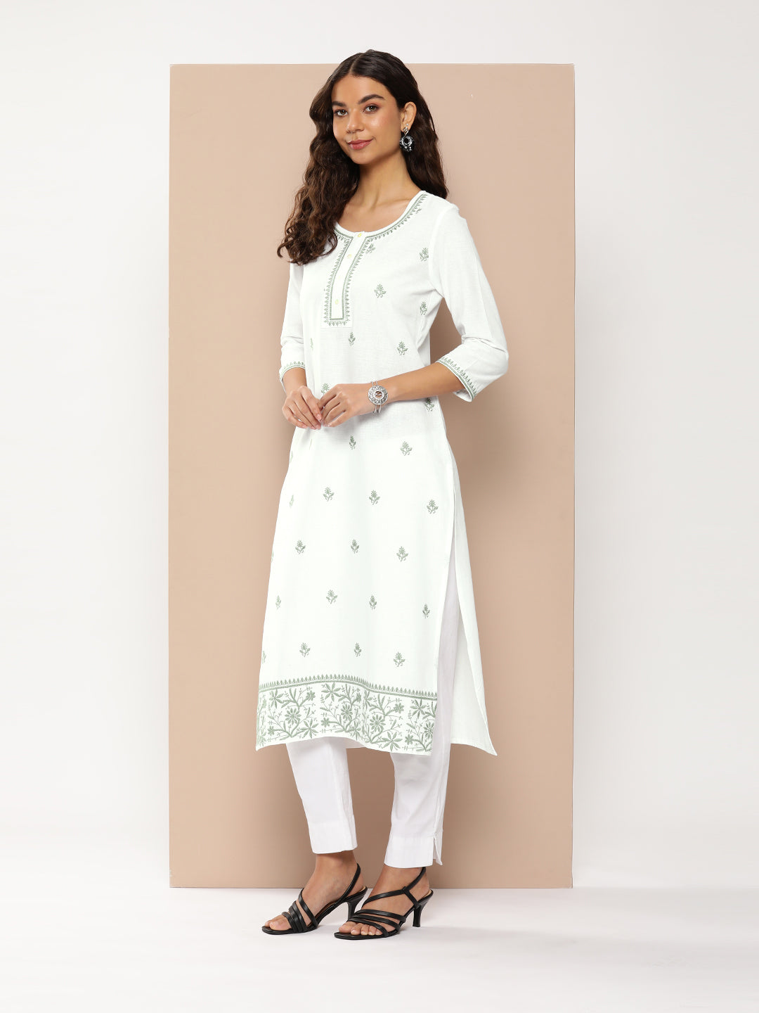 White Floral Embroidered Kurta with a pocket 