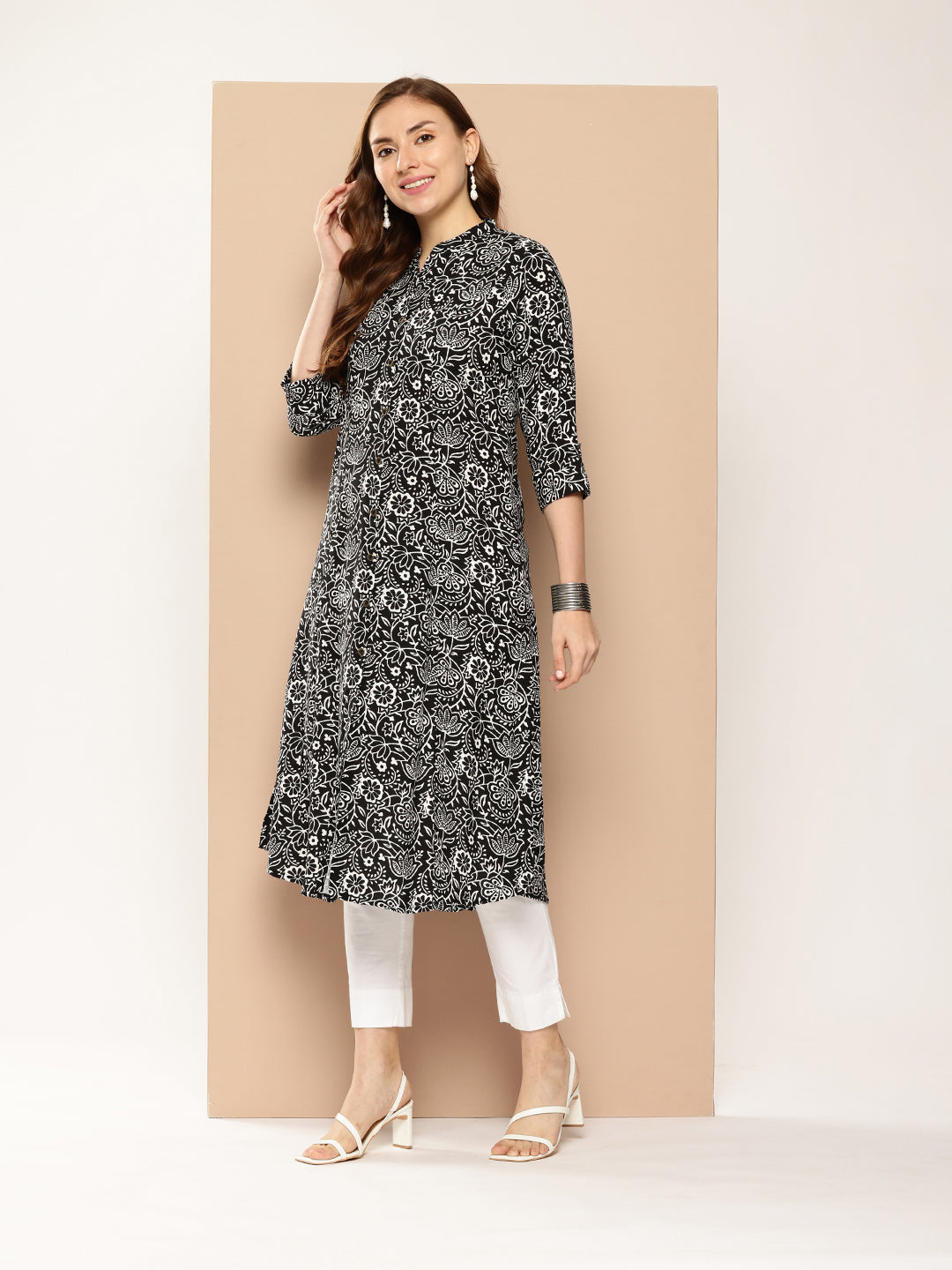 Floral Printed Mandarin Collar Roll-Up Sleeves Kurta