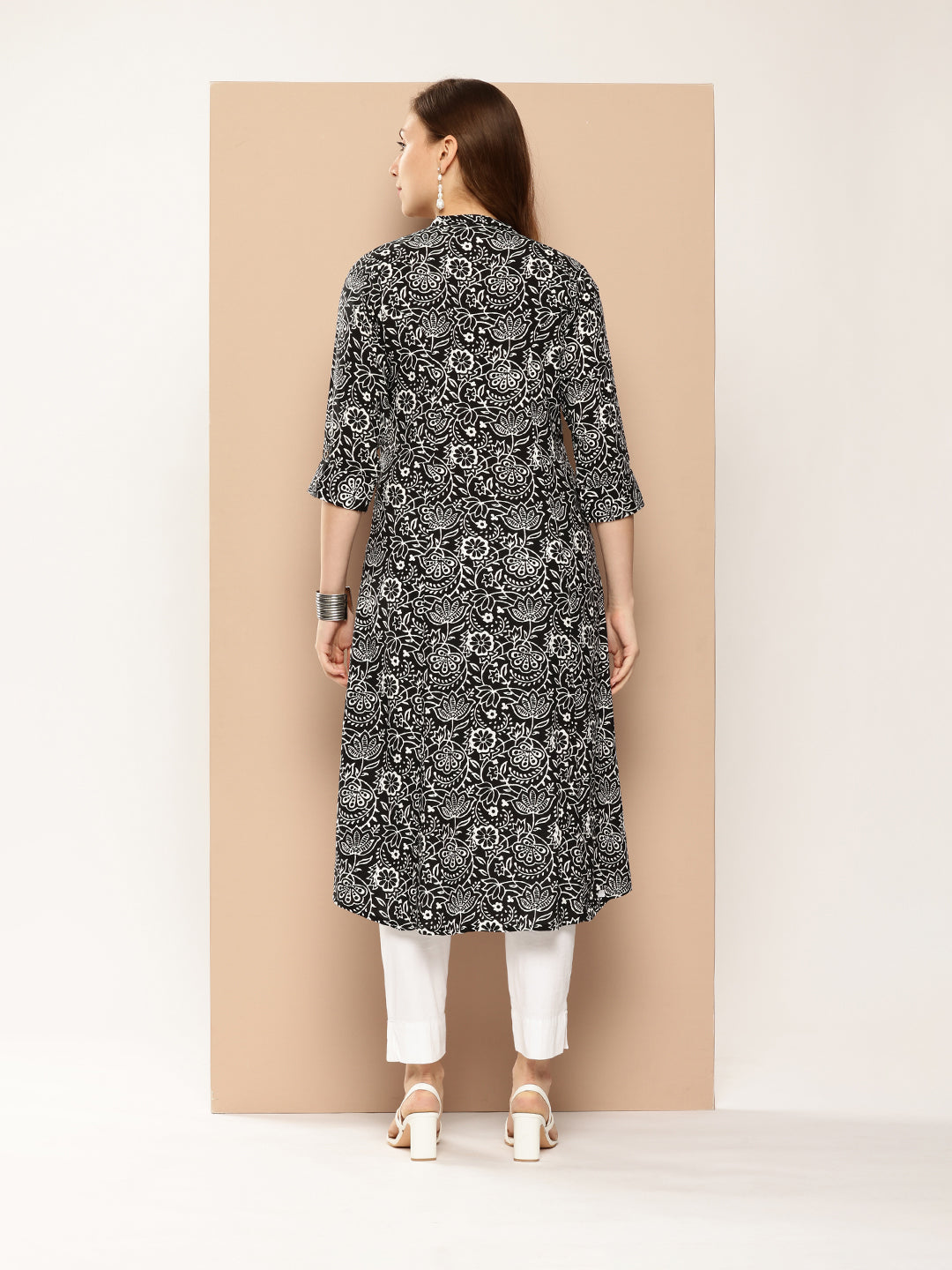 Floral Printed Mandarin Collar Roll-Up Sleeves Kurta