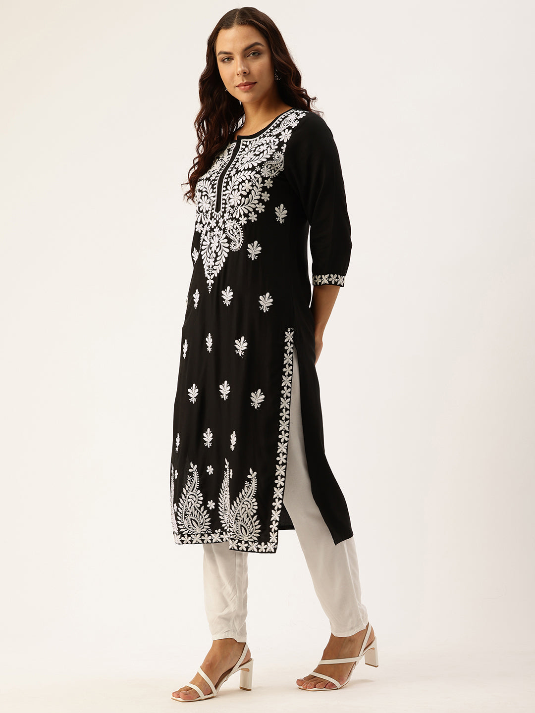 Black Floral Embroidered Panelled Thread Work Kurta