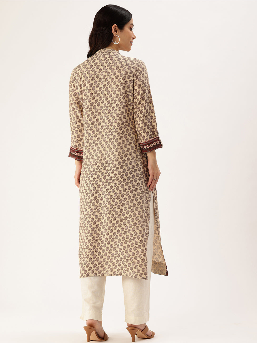 Beige Ethnic Motifs Printed Mandarin Collar Straight Kurta